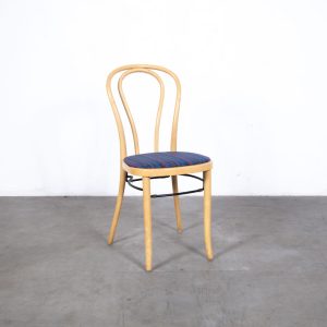 Cafestoel Thonet ruit stapelbaar