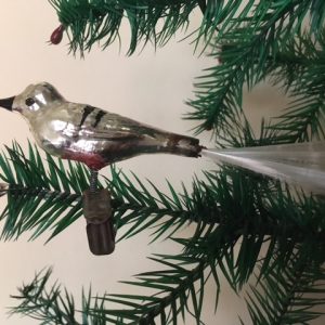 Oude kerstvogel van dun geblazen glas in zilver en zwart eerste helft 1900