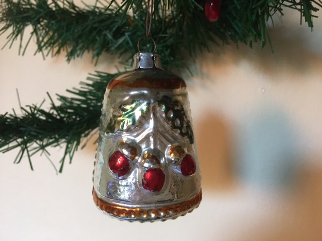 Antieke oude kerstbal een koebel met veel relief van dun geblazen glas 1e kwart 1900 - Afbeelding 5